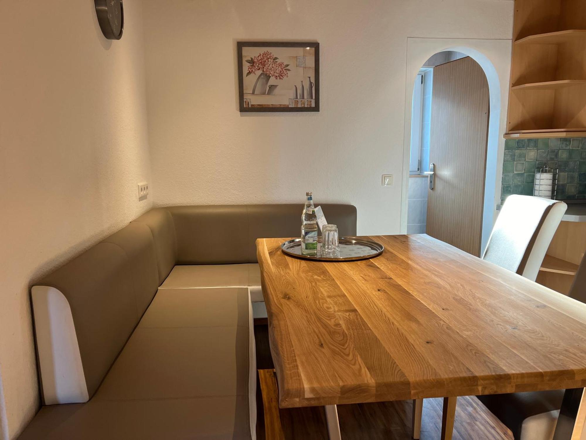 Ferienwohnungen AVIVA Bodman - Urlaub in unmittelbarer Seenähe Exterior foto
